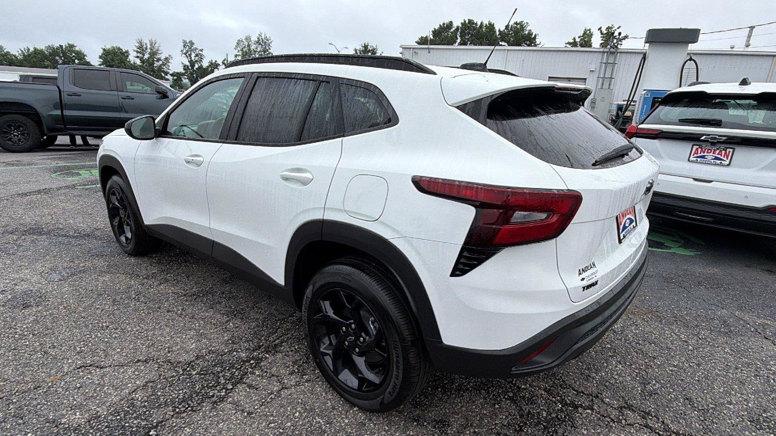 New 2026 Chevrolet Trax LT w/ Driver Confidence Package FWD image 10