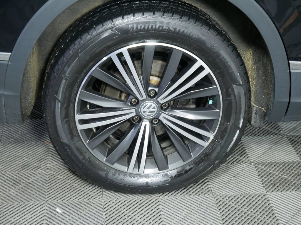 Used 2019 Volkswagen Tiguan SEL AWD/4WD image 11