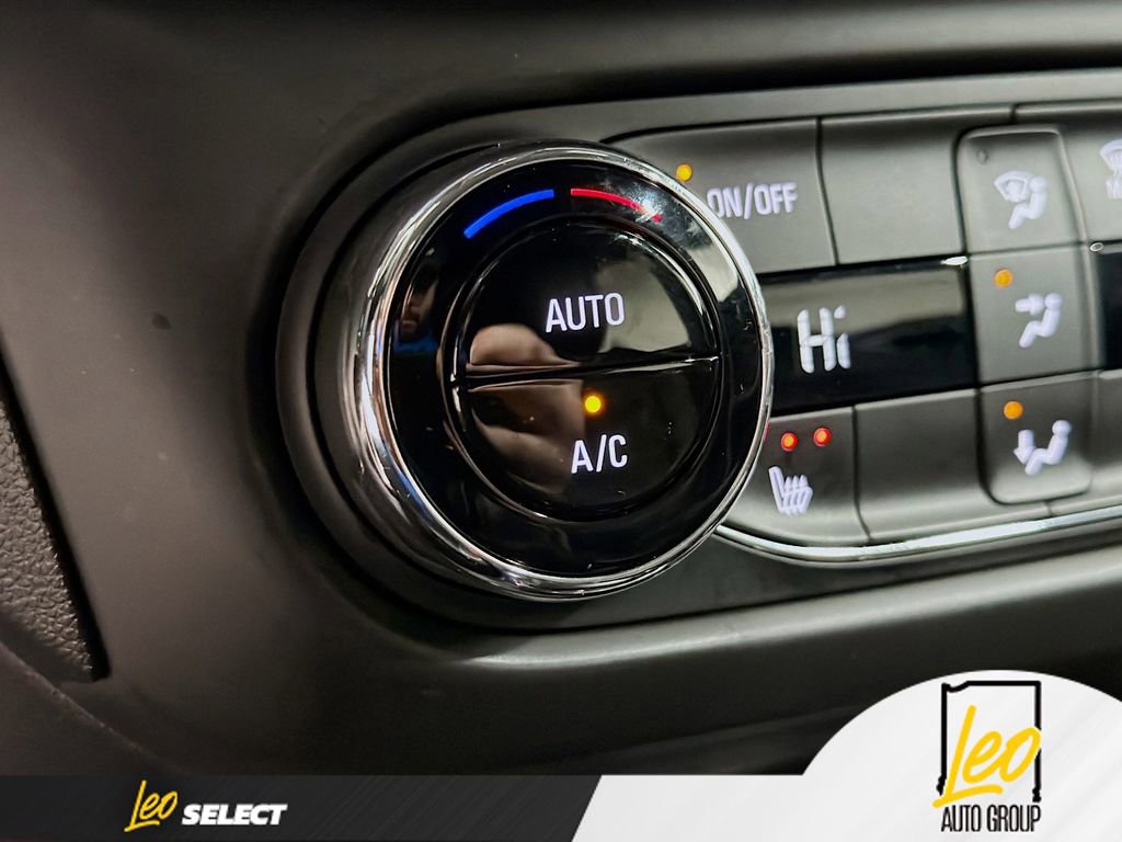 Used 2023 Chevrolet TrailBlazer RS w/ Convenience Package AWD/4WD image 19