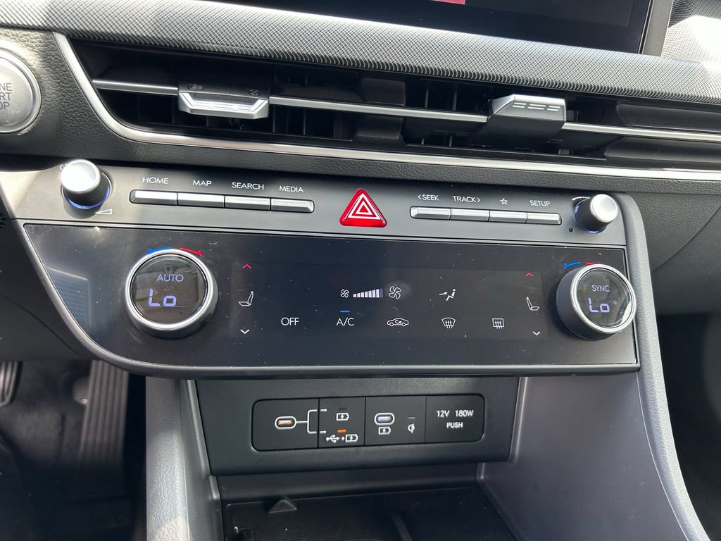 Certified 2024 Hyundai Sonata SEL w/ Convenience Package FWD image 25