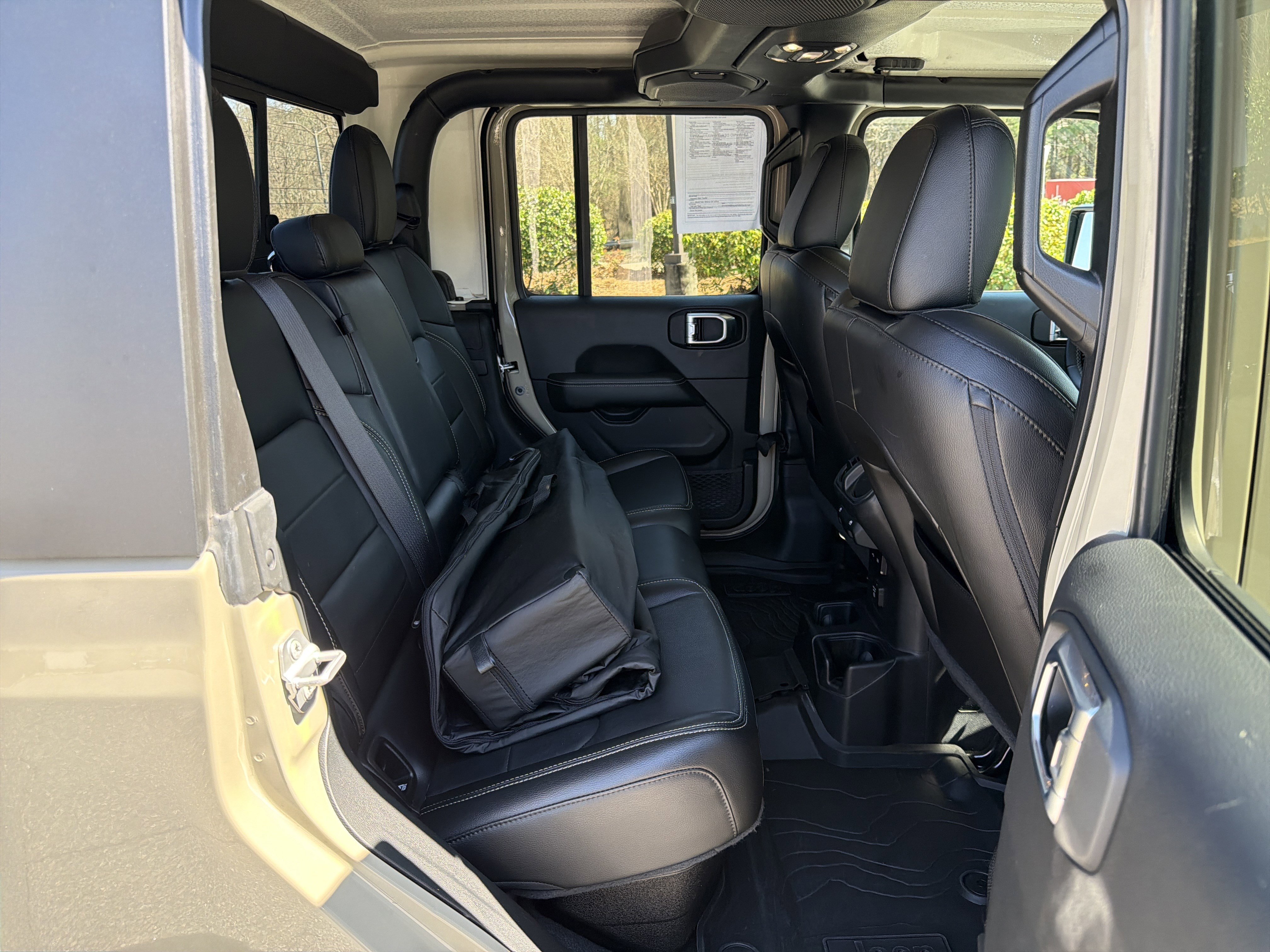 Used 2020 Jeep Gladiator Overland w/ Popular Equipment Package image 26