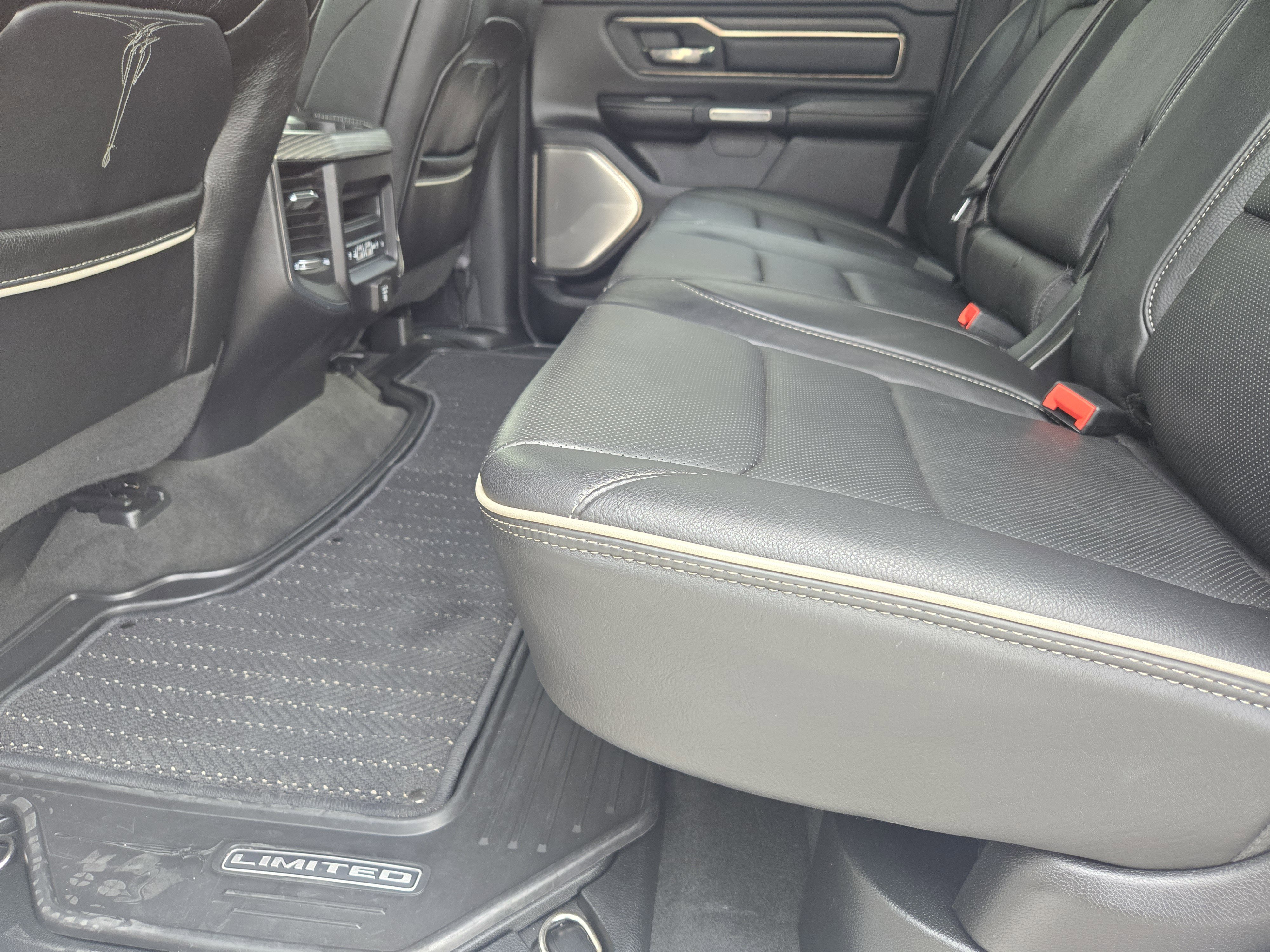 Used 2020 RAM 1500 Limited image 33