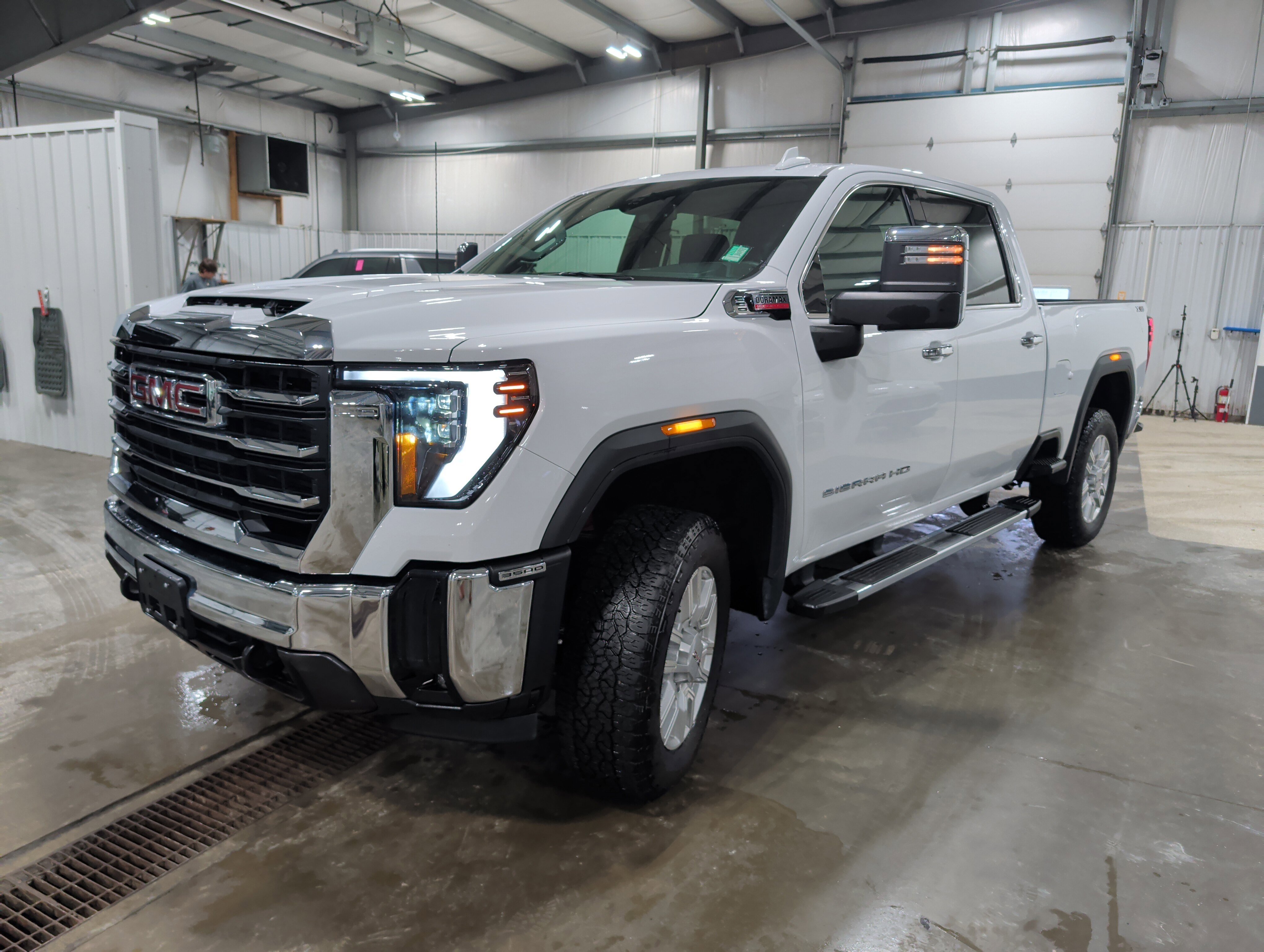 Used 2024 GMC Sierra 3500 SLT image 6