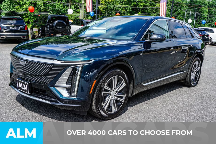 Used 2024 Cadillac Lyriq Luxury AWD/4WD image 2