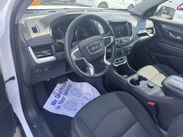 Used 2023 GMC Terrain SLE w/ Driver Convenience Package image 10