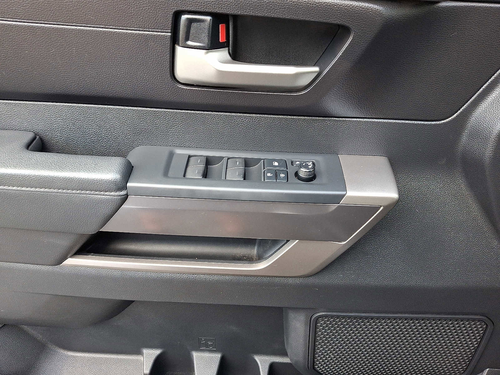 Used 2022 Toyota Tundra SR5 image 12