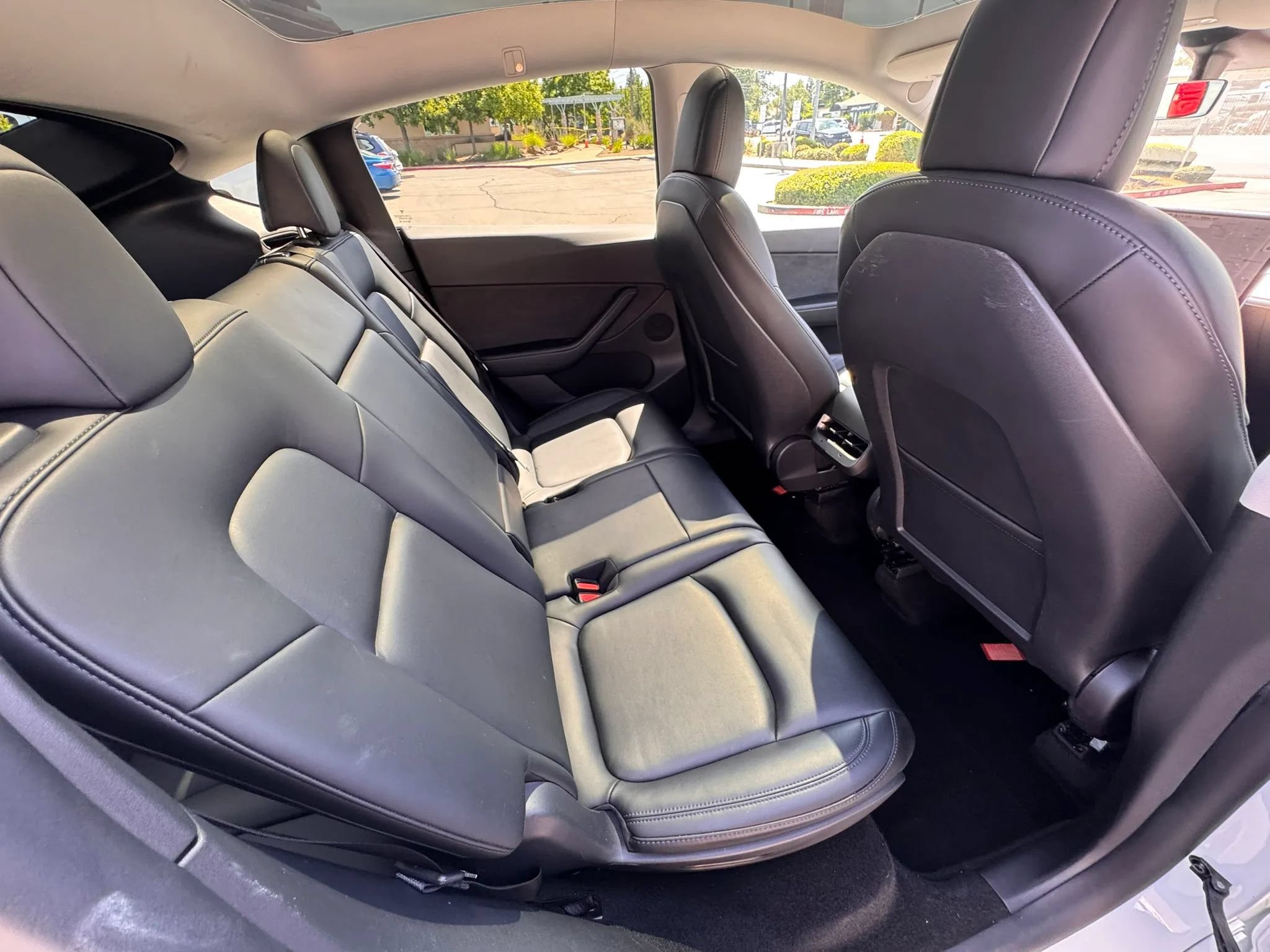 Used 2021 Tesla Model Y Long Range AWD/4WD image 14