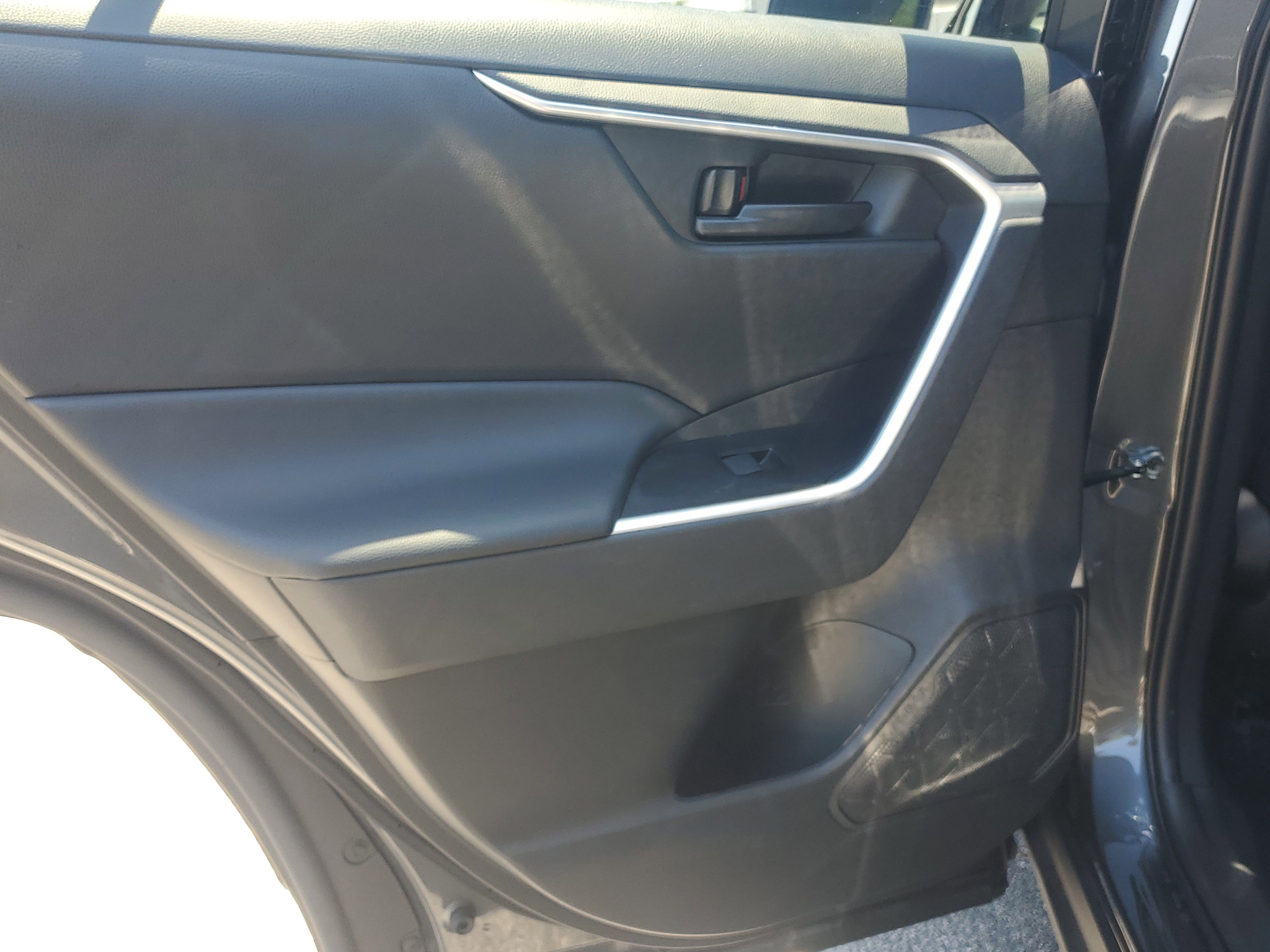 Certified 2022 Toyota RAV4 LE FWD image 12
