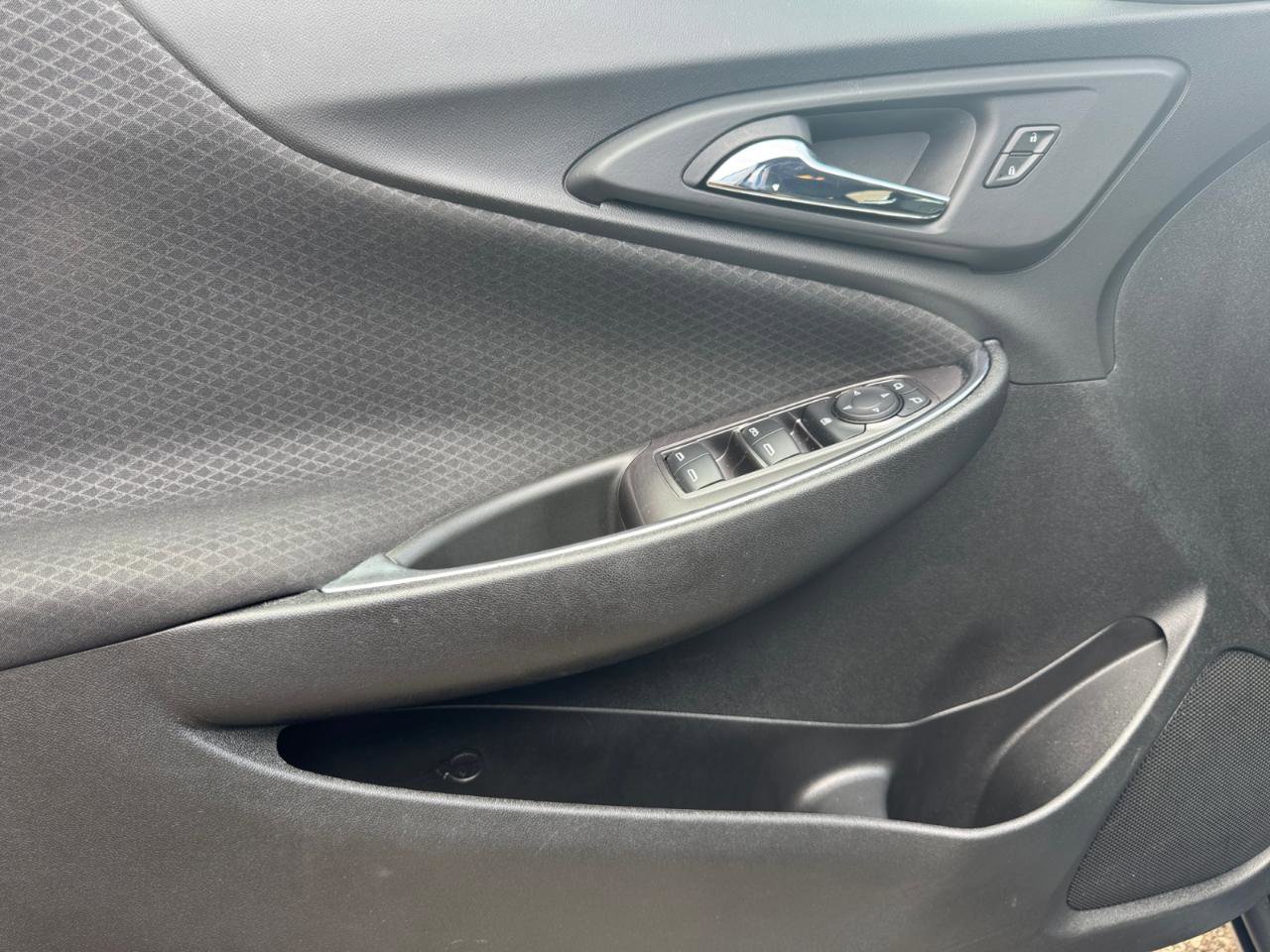 Used 2020 Chevrolet Malibu LT FWD image 21
