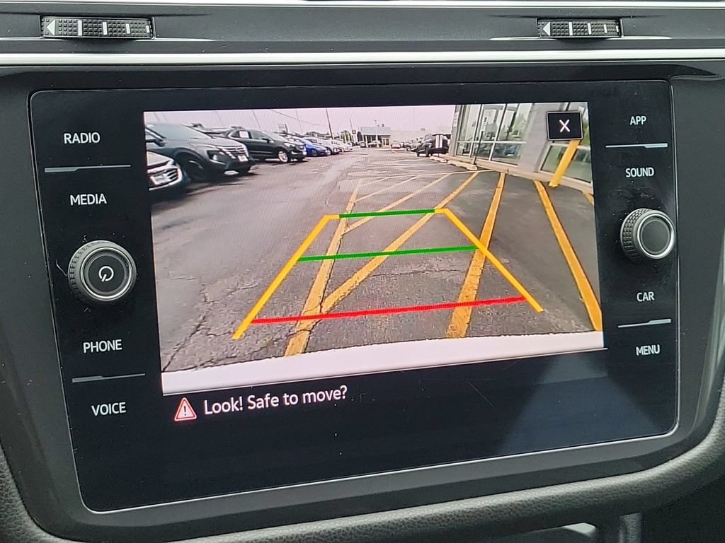 Used 2024 Volkswagen Tiguan SE FWD image 16
