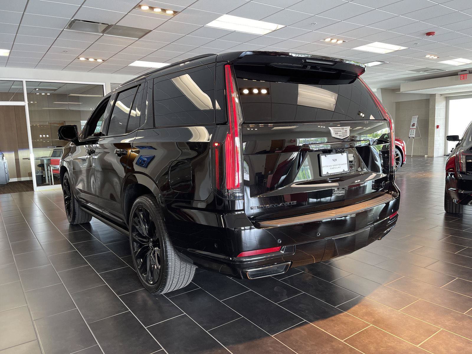 Certified 2026 Cadillac Escalade Platinum Sport w/ LPO, ONYX Package AWD/4WD image 3