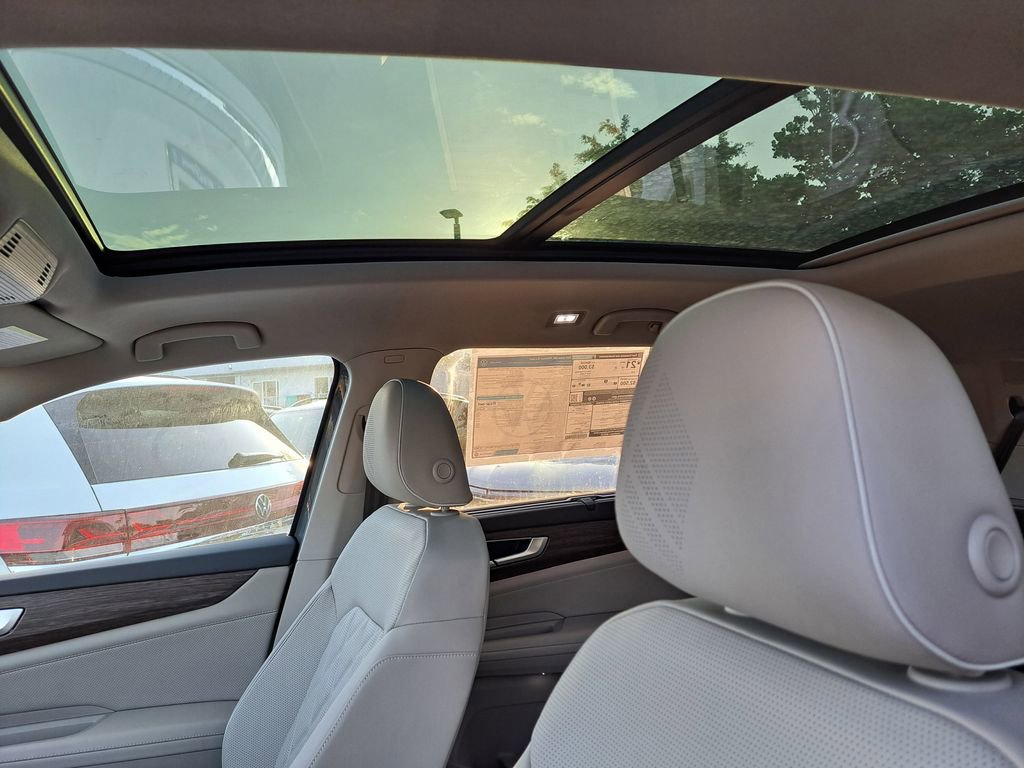 New 2026 Volkswagen Atlas SEL Premium R-Line image 8