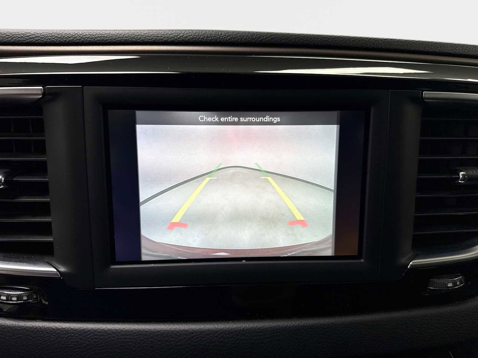 Used 2019 Chrysler Pacifica Touring Plus FWD image 29