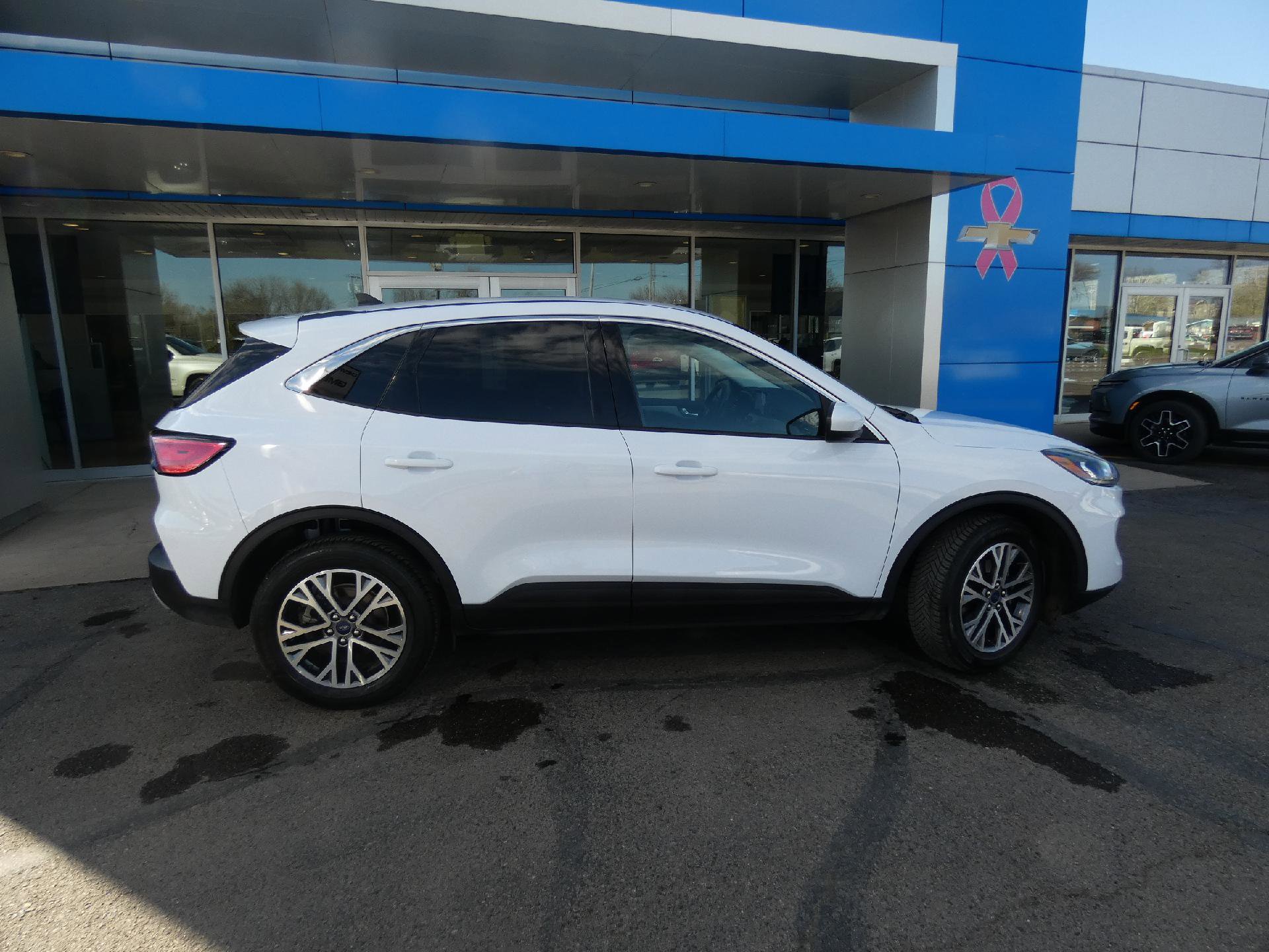 Used 2022 Ford Escape SEL AWD/4WD image 2