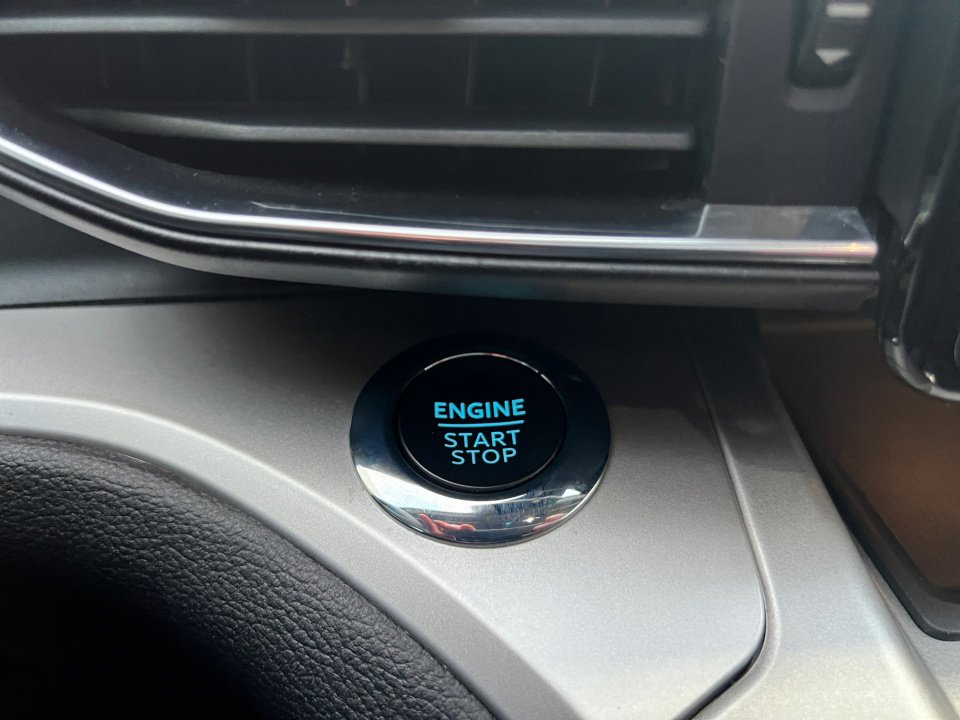 Used 2022 Ford Explorer XLT w/ Equipment Group 202A image 24