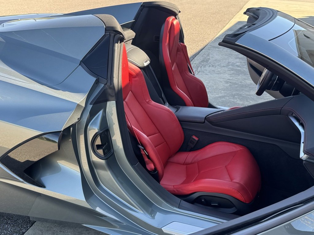 Used 2023 Chevrolet Corvette Stingray Convertible w/ 1LT image 31