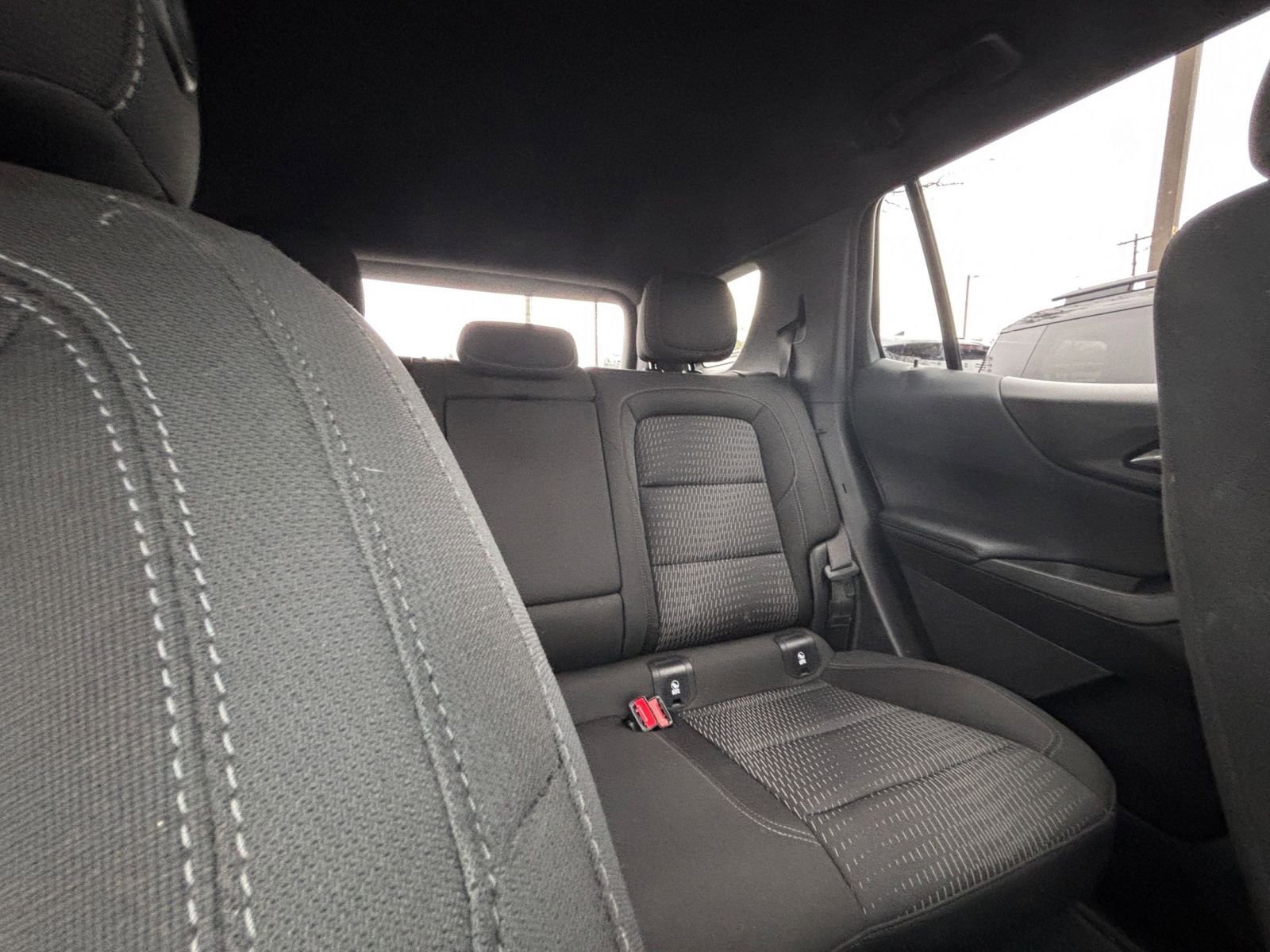 Used 2025 Chevrolet Equinox LT image 37