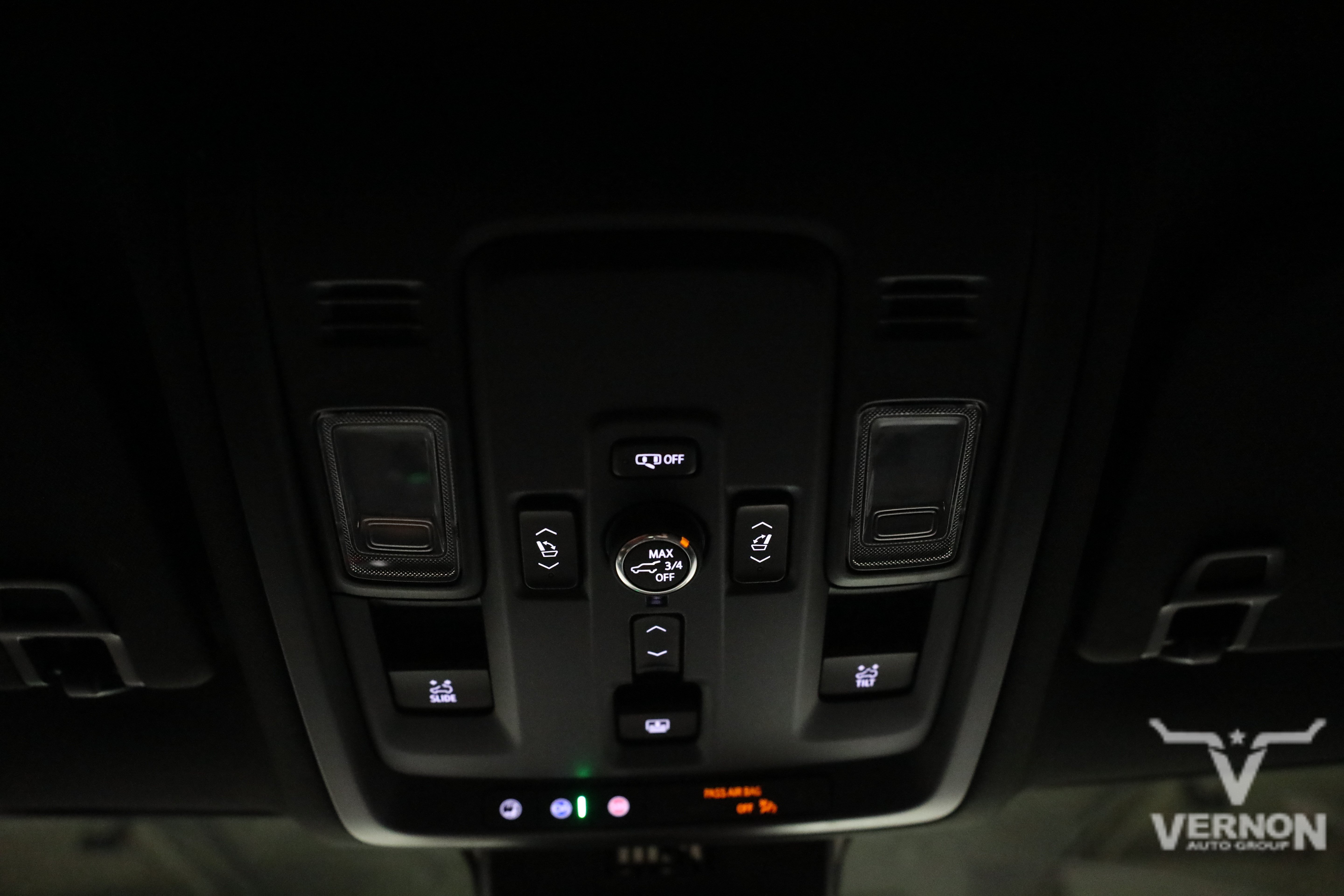 Used 2025 GMC Yukon Denali w/ Sun & Power Step Package AWD/4WD image 27