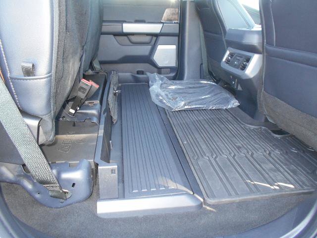 Certified 2025 Ford F250 Lariat w/ Tremor Off-Road Package AWD/4WD image 9