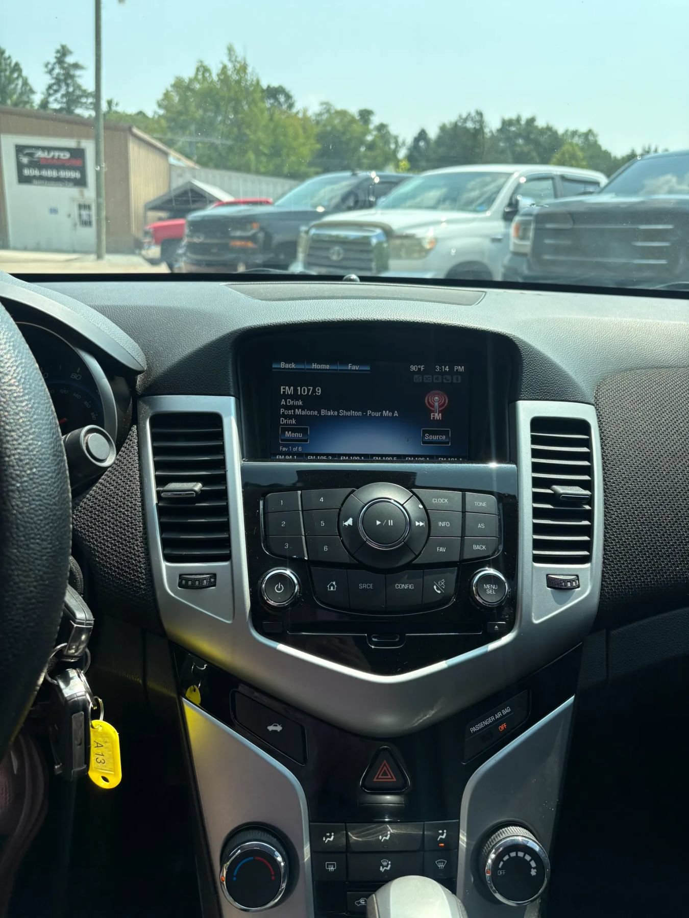 Used 2016 Chevrolet Cruze LT FWD image 14