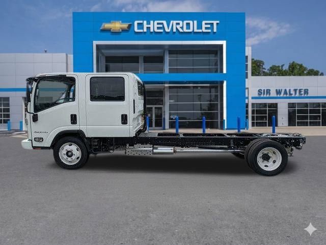 New 2025 Chevrolet Low Cab Forward image 10