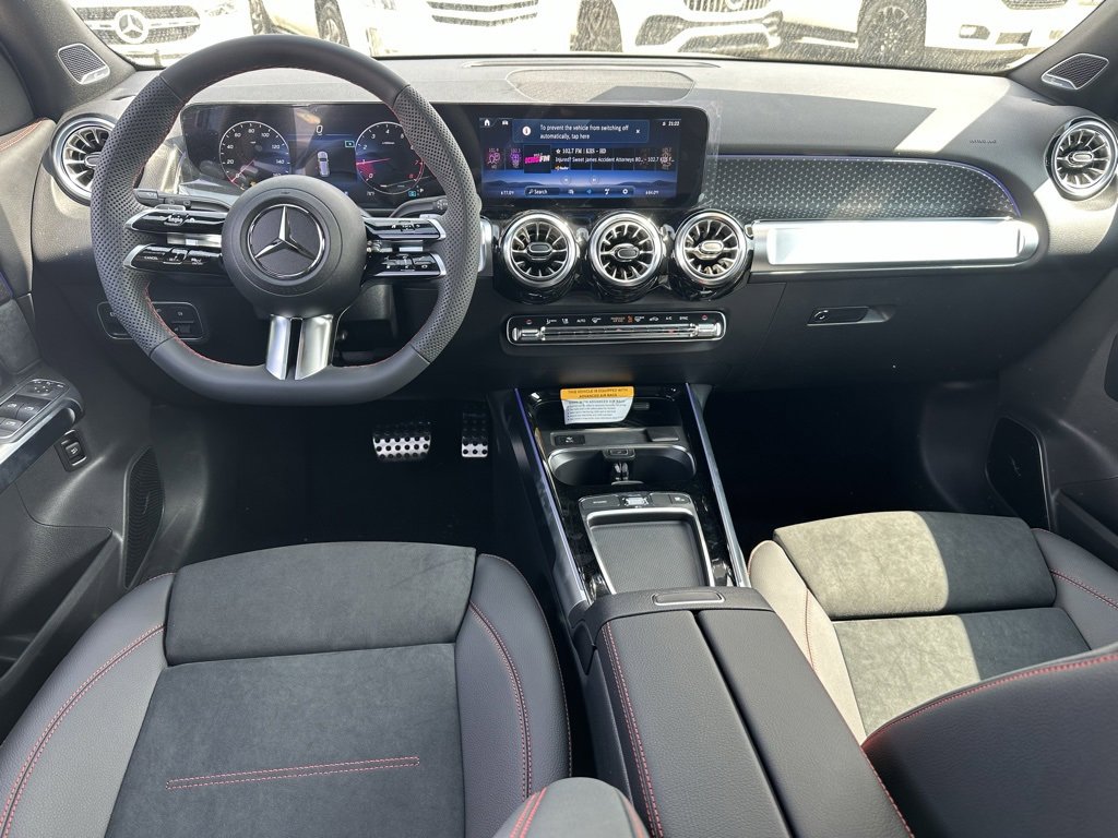 Used 2024 Mercedes-Benz GLB 250 image 25