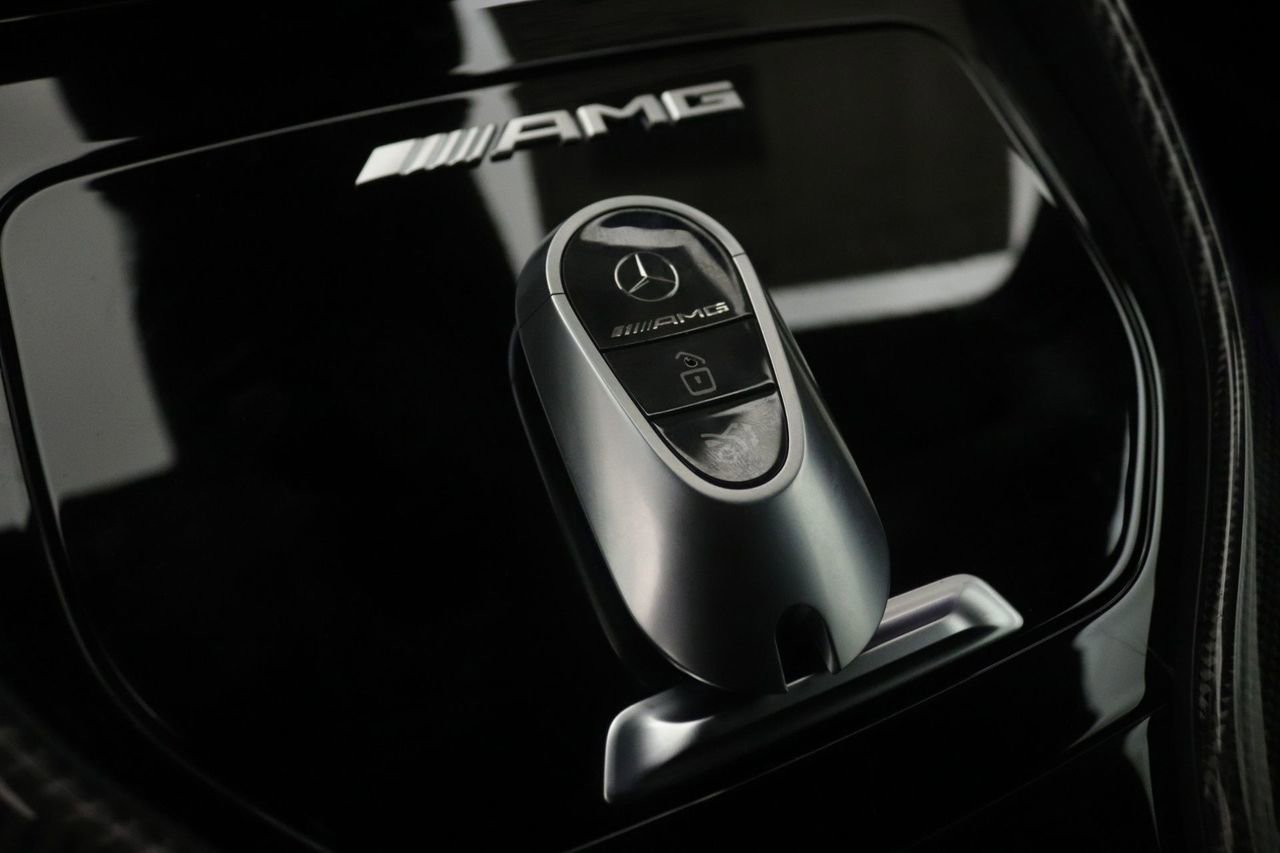 New 2026 Mercedes-Benz SL 63 AMG 4MATIC image 11