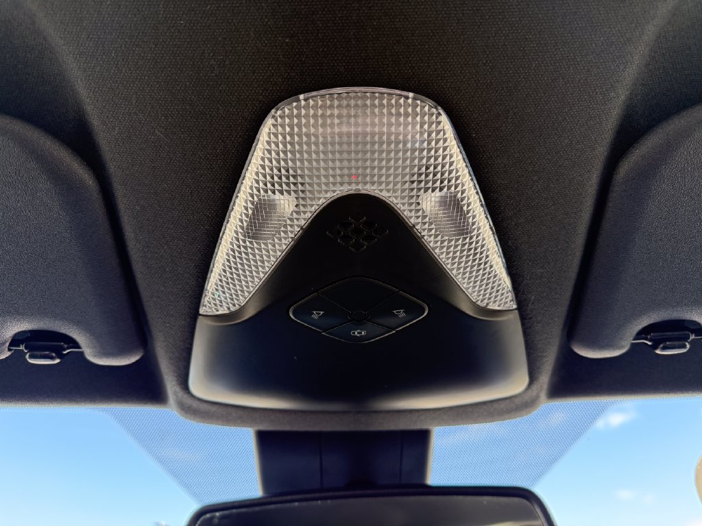 Used 2019 Toyota C-HR LE FWD image 24