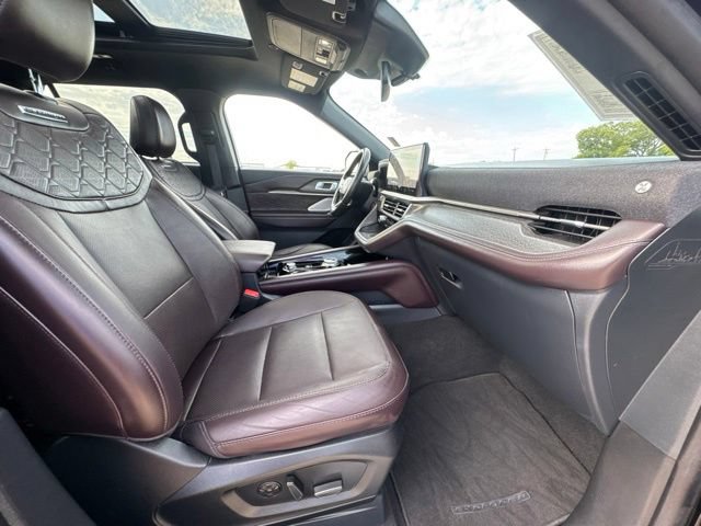 Used 2025 Ford Explorer Platinum w/ LUX Leather Package AWD/4WD image 10