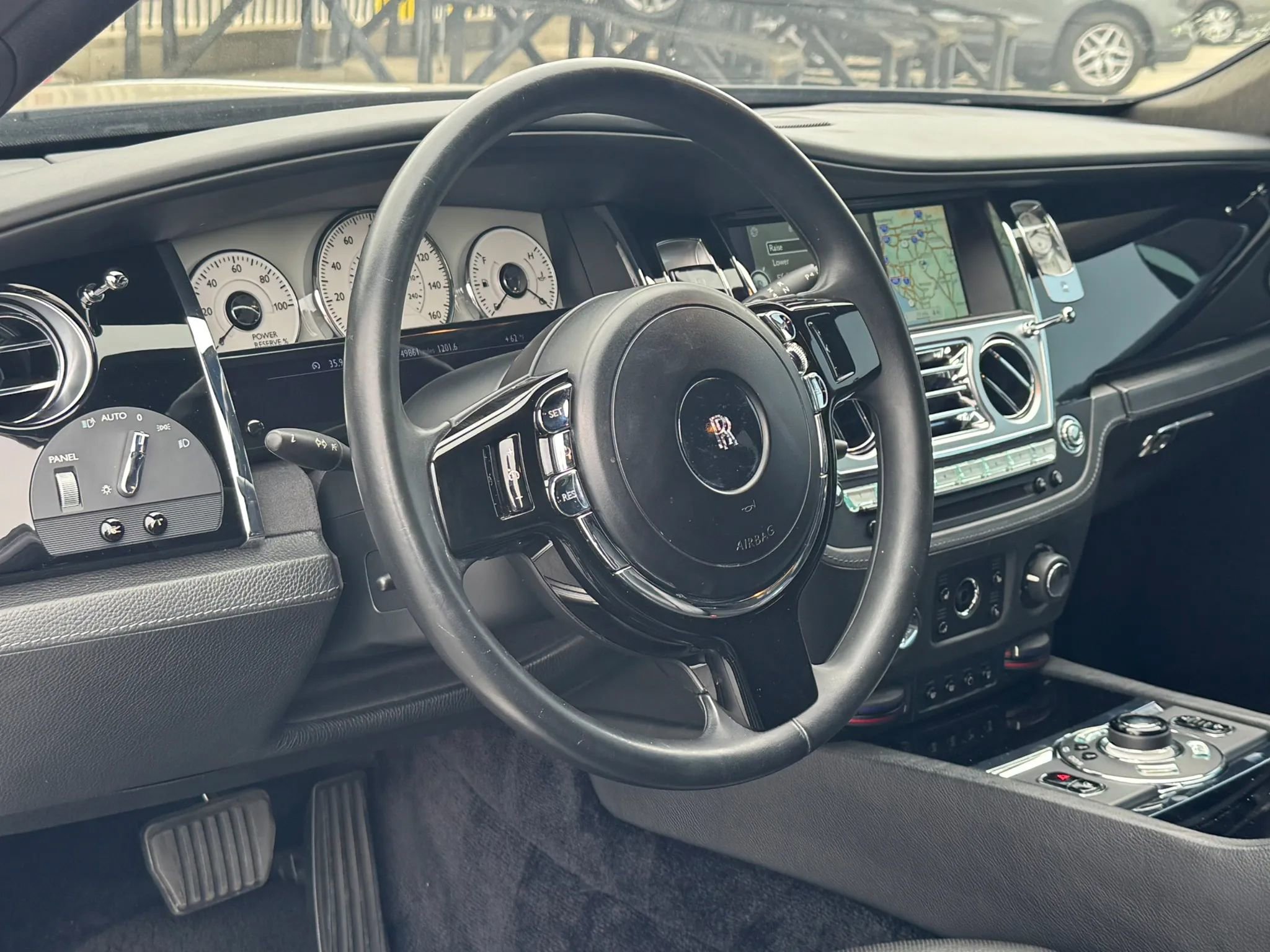 Used 2013 Rolls-Royce Ghost RWD image 9