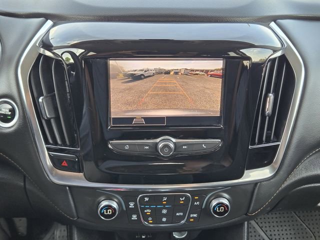 Used 2021 Chevrolet Traverse LS FWD image 17
