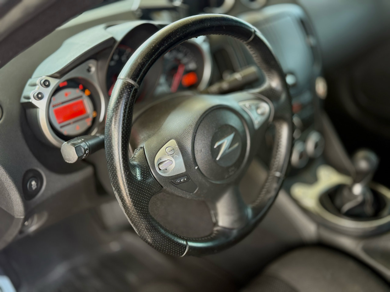Used 2011 Nissan 370Z Touring w/ Sport Pkg image 18