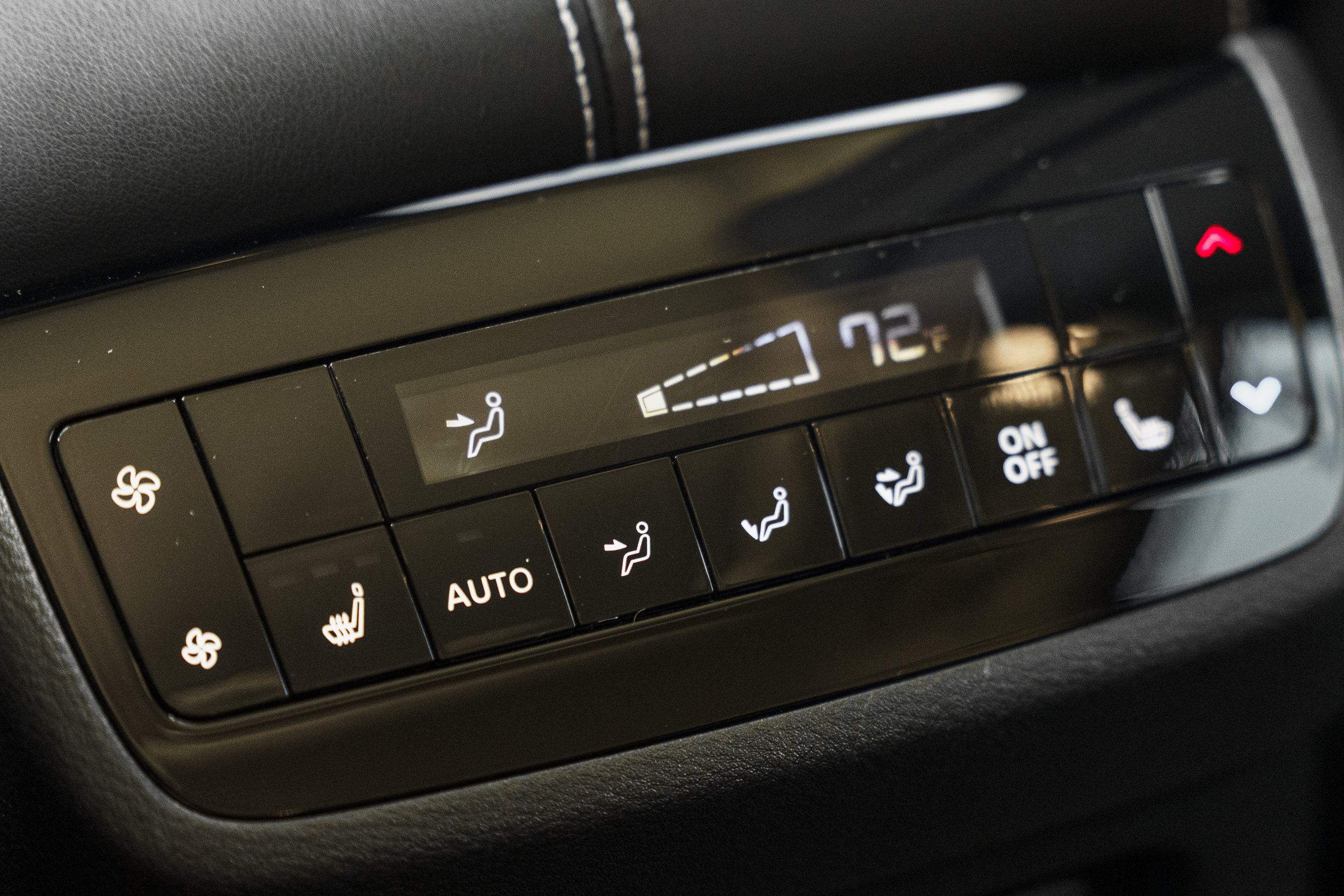 Used 2024 INFINITI QX60 Sensory w/ Cargo Package AWD/4WD image 27