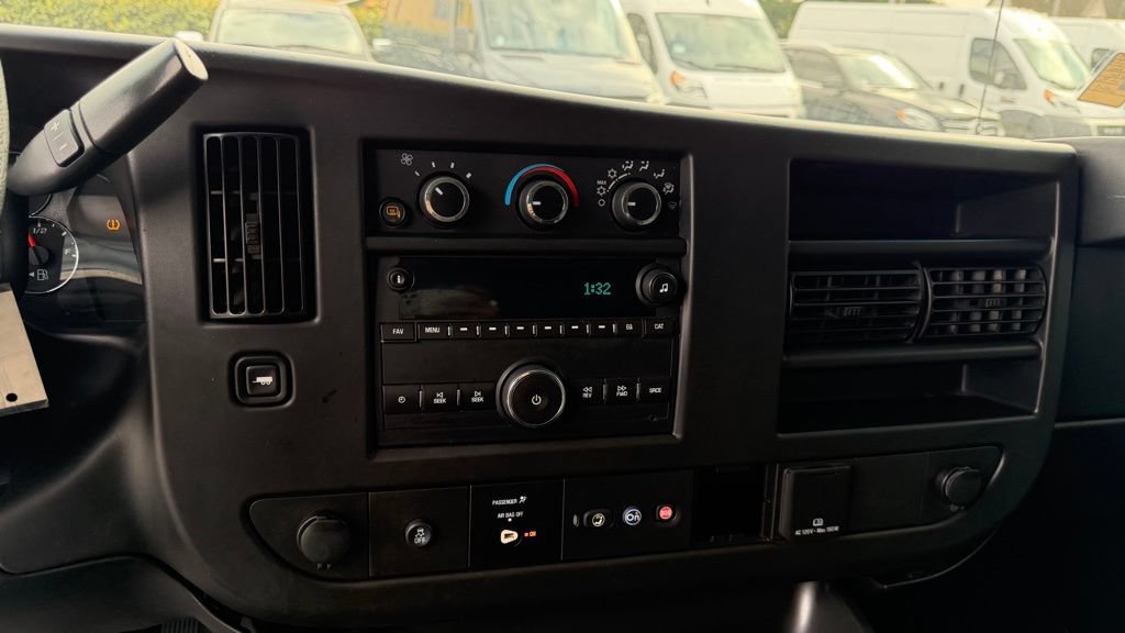 Used 2019 Chevrolet Express 2500 Extended w/ Driver Convenience Package RWD image 11