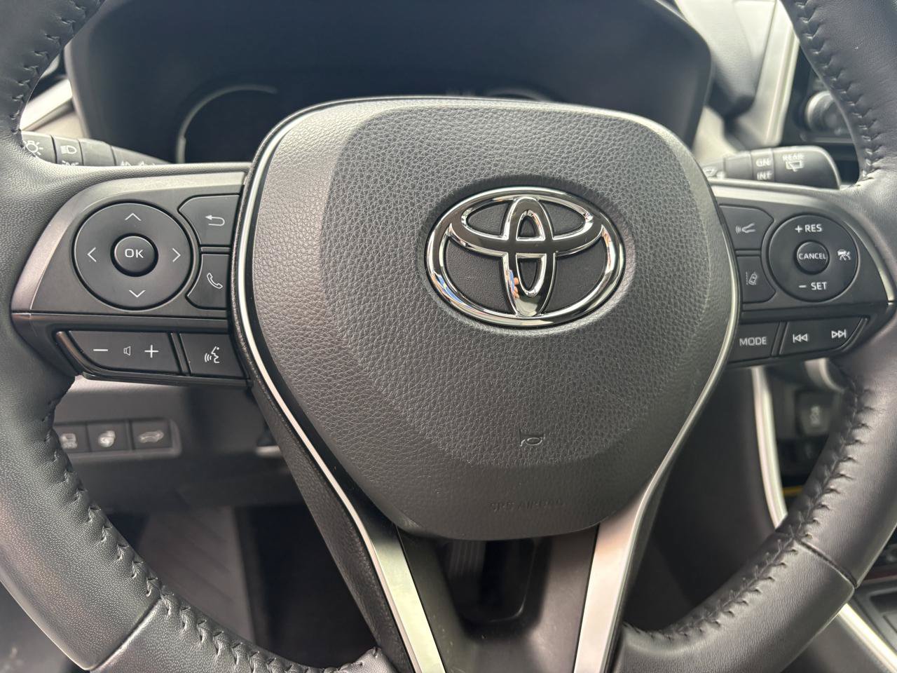 Used 2021 Toyota RAV4 Limited AWD/4WD image 12