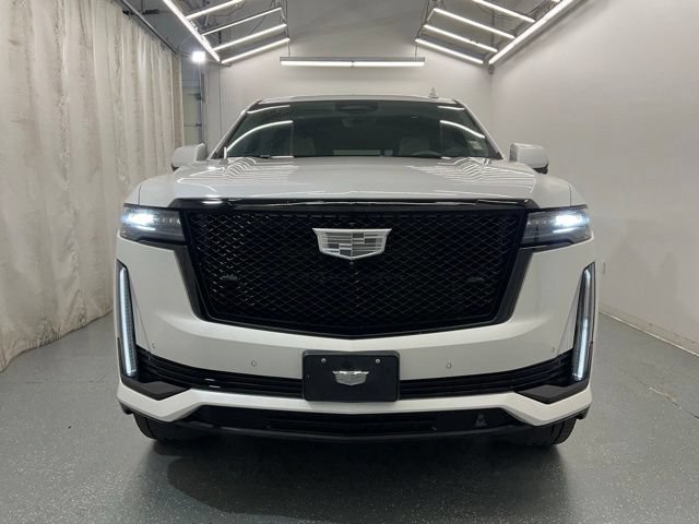 Used 2022 Cadillac Escalade Sport Platinum w/ LPO, ONYX Package AWD/4WD image 3