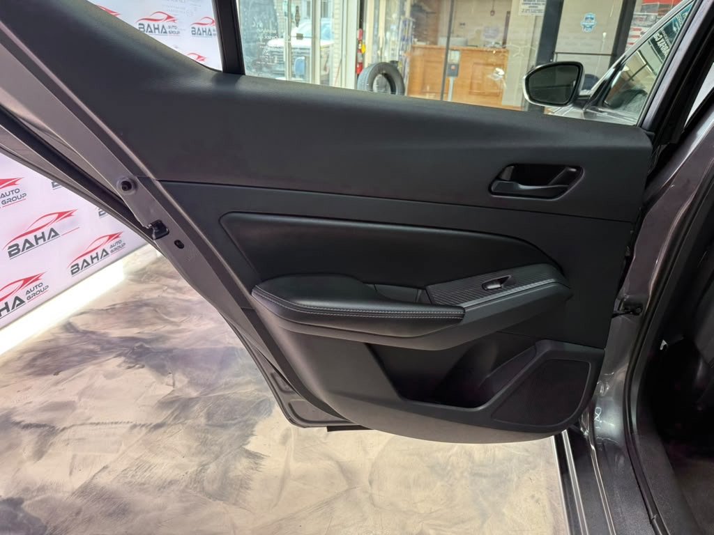 Used 2025 Nissan Altima 2.5 SV FWD image 41