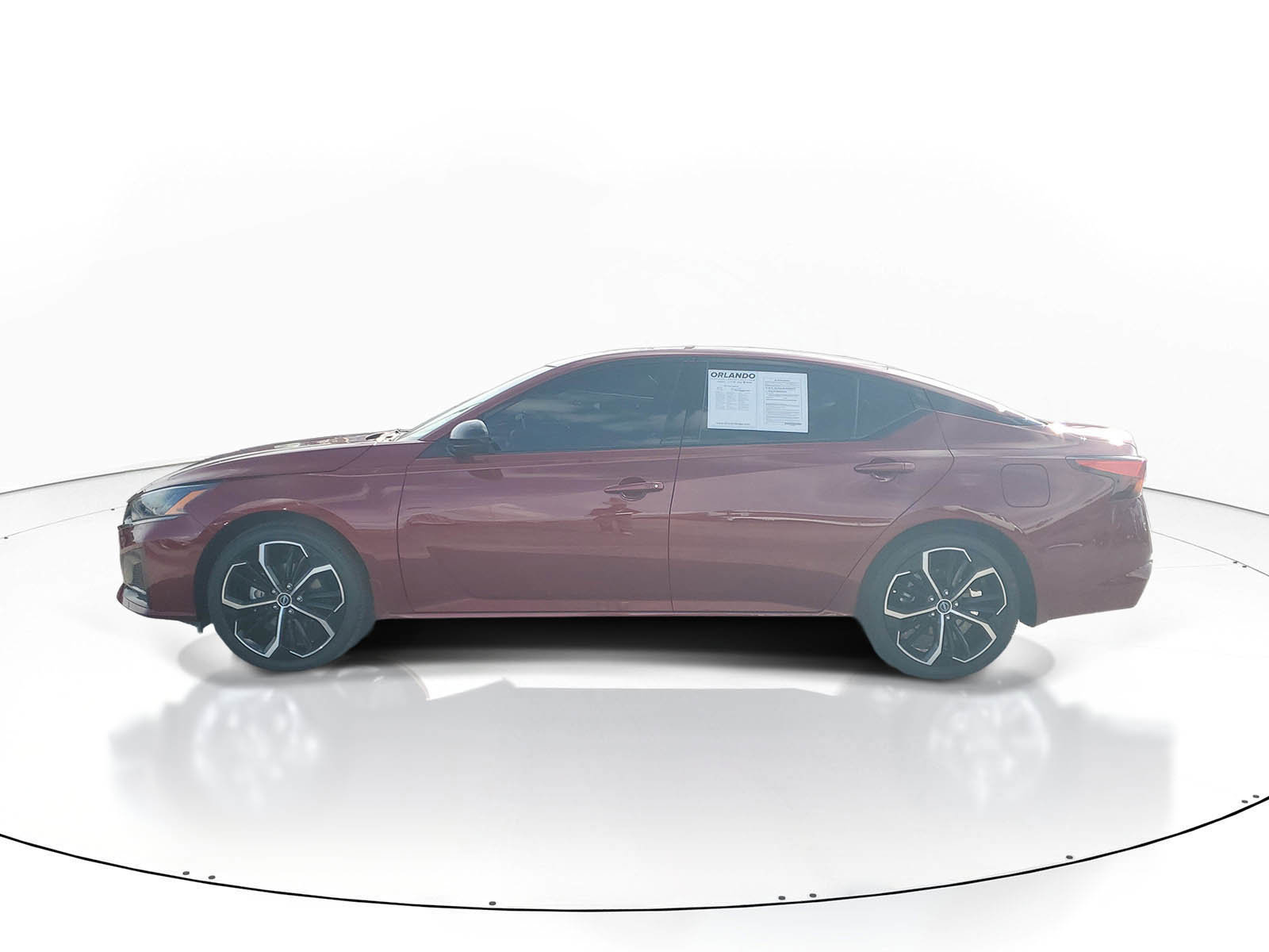 Used 2025 Nissan Altima 2.5 SR w/ SR Premium Package image 4