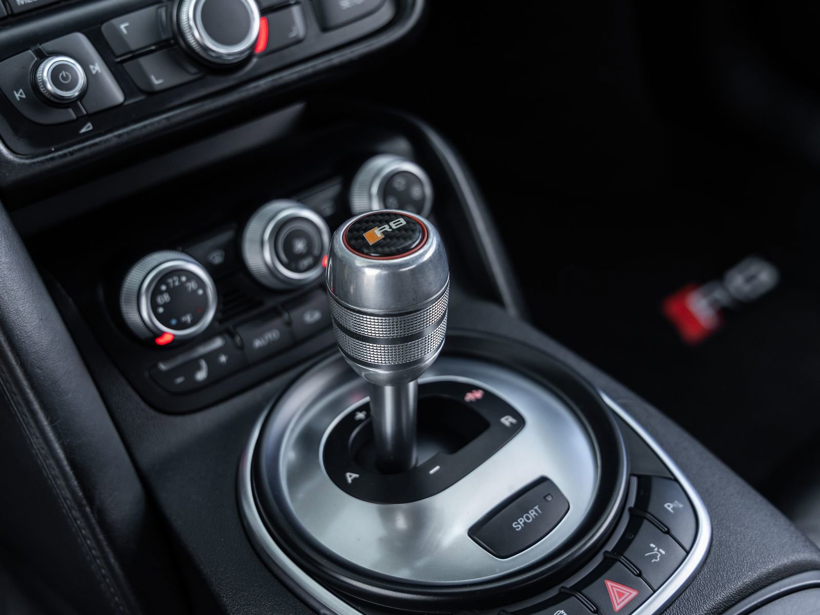 Used 2011 Audi R8 V10 AWD/4WD image 34