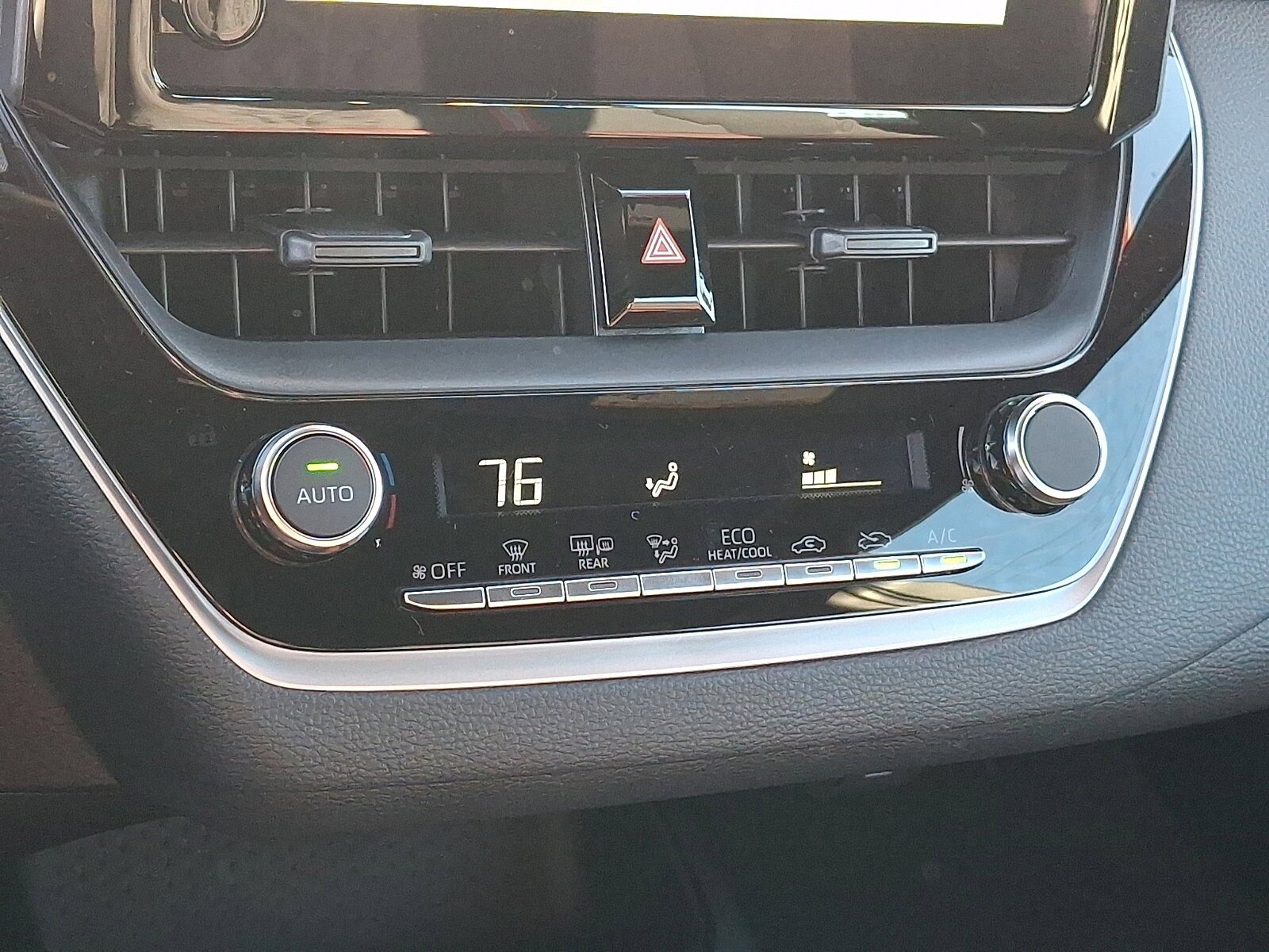 Certified 2026 Toyota Corolla SE FWD image 15