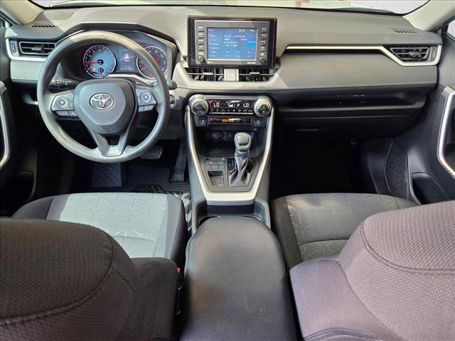 Used 2020 Toyota RAV4 XLE w/ Convenience Package FWD image 16