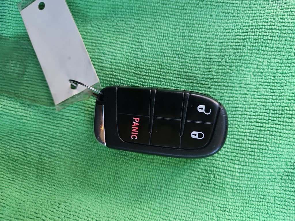 Used 2018 Jeep Renegade Latitude image 32