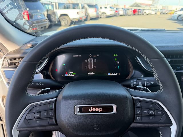 Used 2023 Jeep Grand Cherokee 4WD 4xe image 14