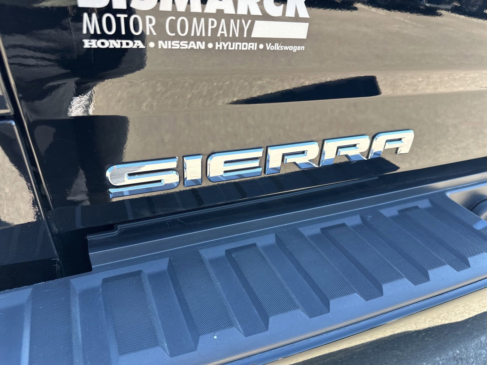 Used 2018 GMC Sierra 1500 Denali AWD/4WD image 6