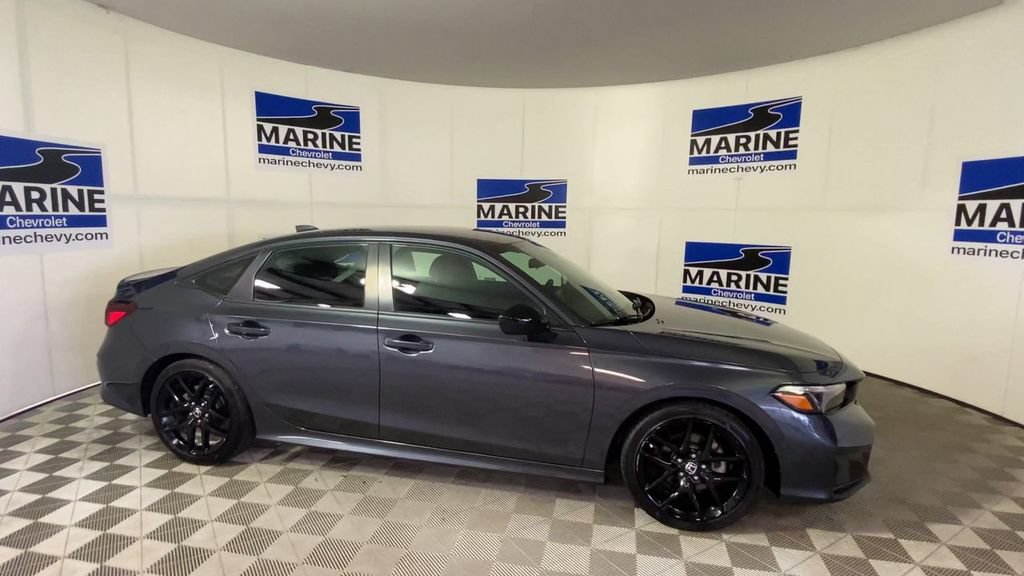 Used 2025 Honda Civic Sport image 3