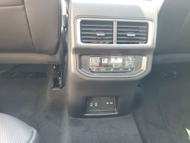 New 2026 Volkswagen Atlas SEL Premium R-Line image 18