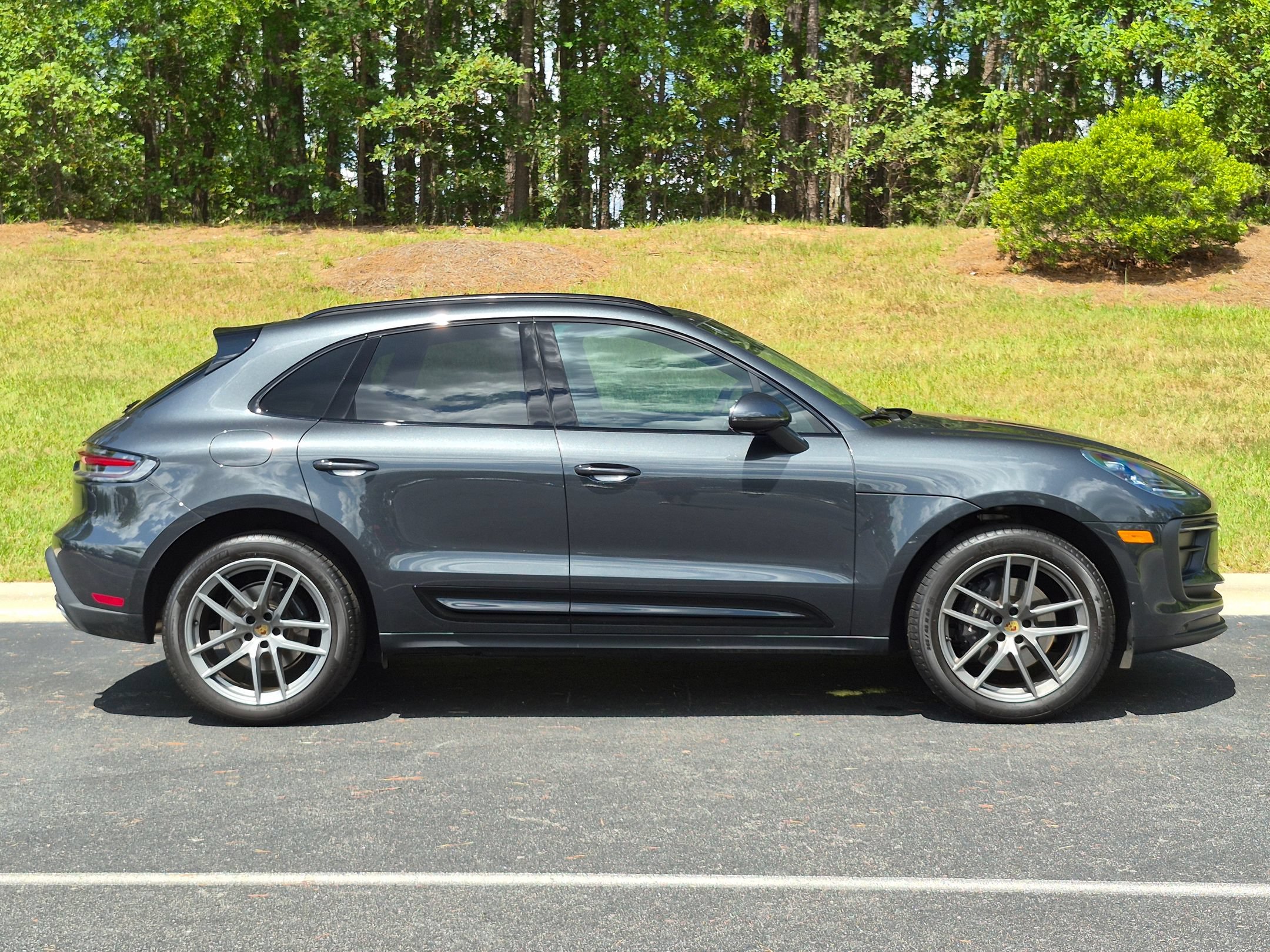 Certified 2026 Porsche Macan AWD/4WD image 31