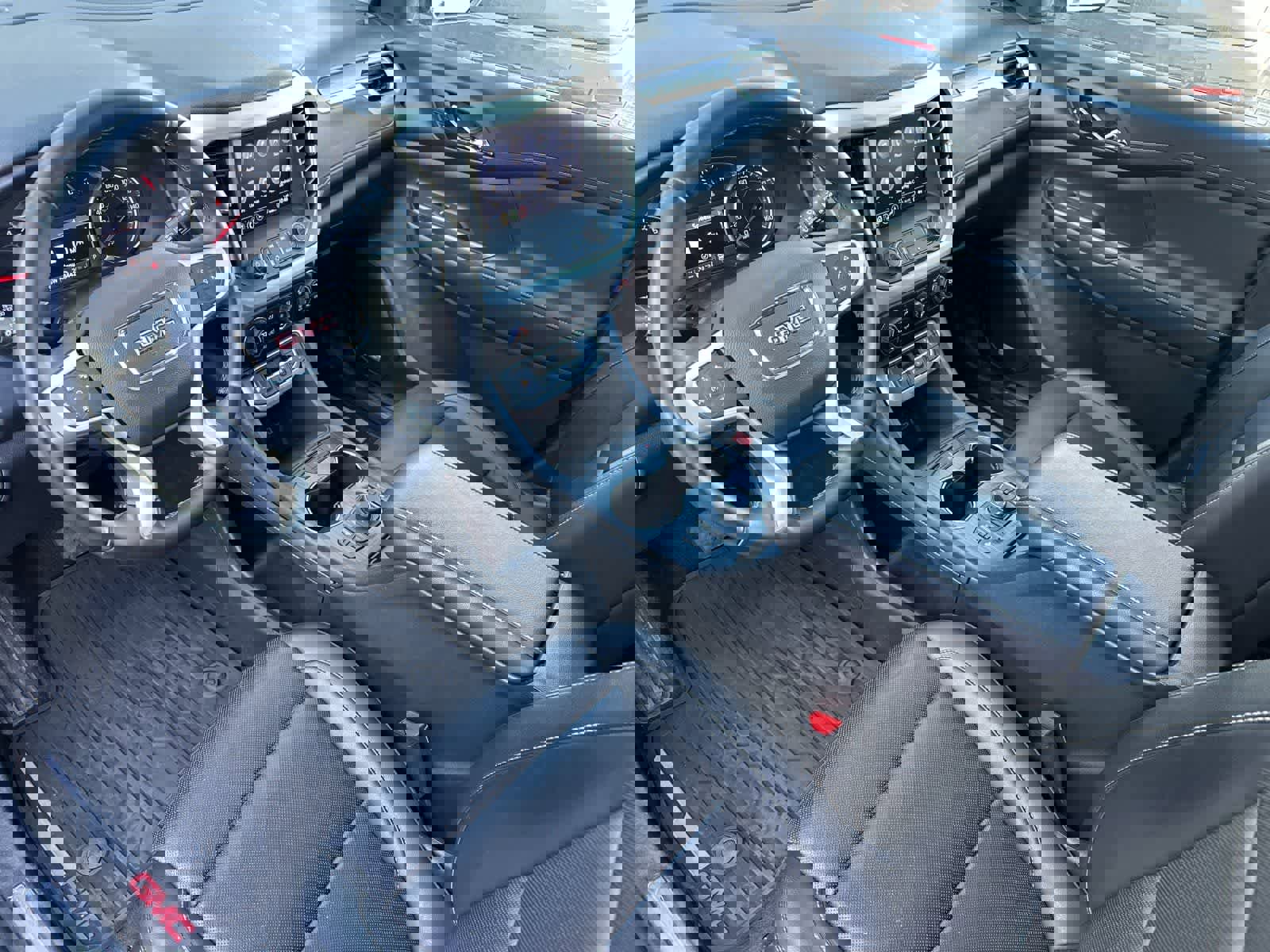 Used 2023 GMC Acadia SLT w/ Elevation Edition image 11