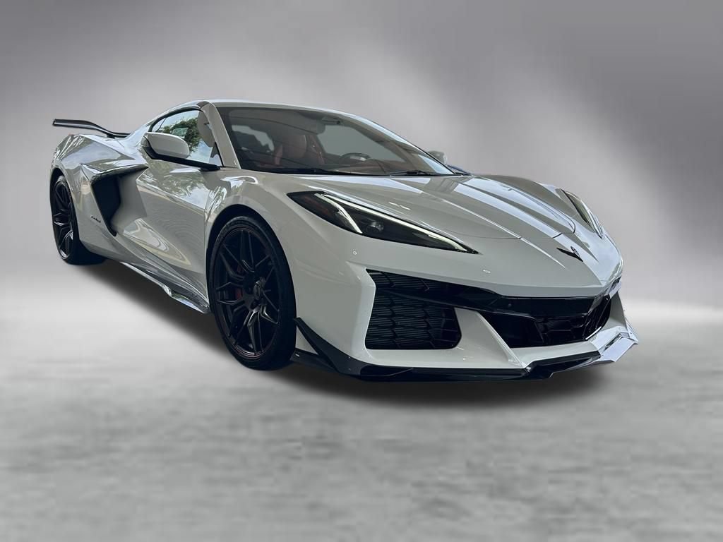 Used 2024 Chevrolet Corvette Z06 w/ Z07 Performance Package RWD image 2