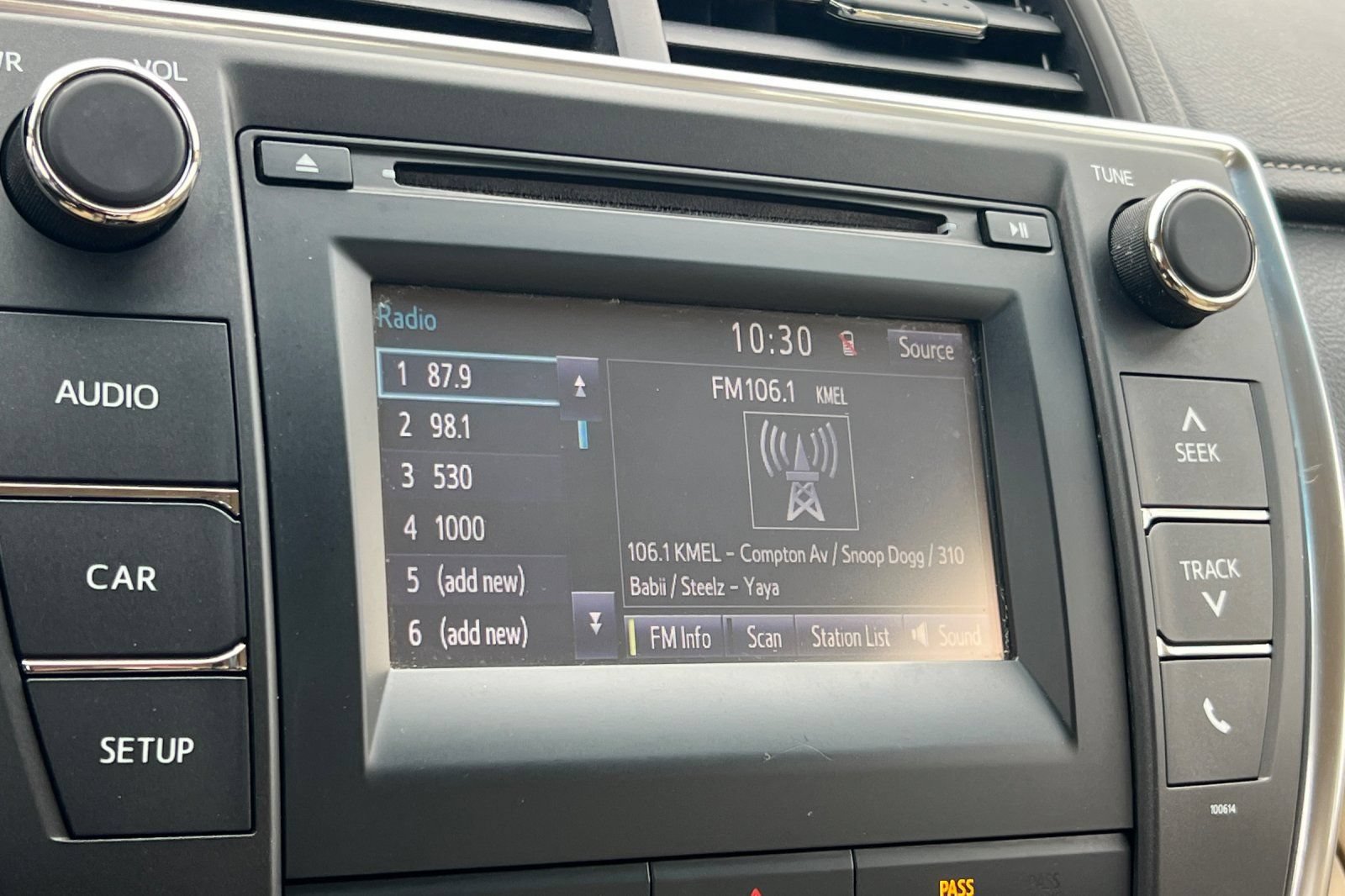 Used 2017 Toyota Camry LE FWD image 20